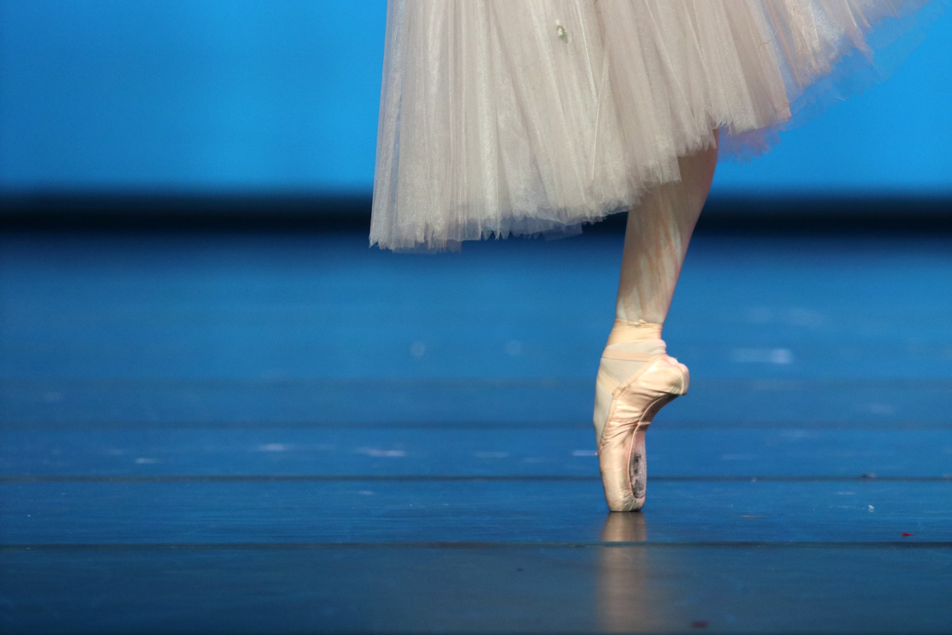 バレエ 足が変形 痛みの原因 ポワントの改造って本当はとっても危険なんです 踊るドイツブログ